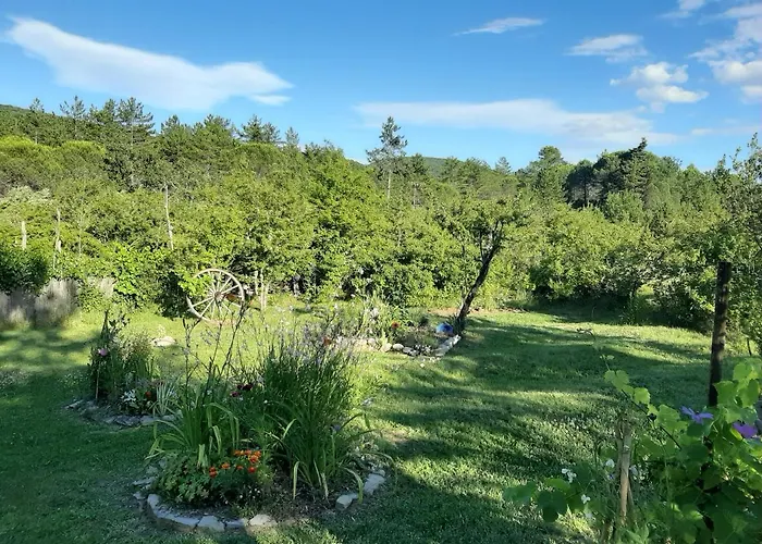 La Ruche Bed & Breakfast Grospierres